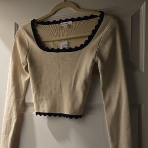 Cream Long Sleeve Cropped Top with Black TrimBLU PEPPER Small new W/Tags $44